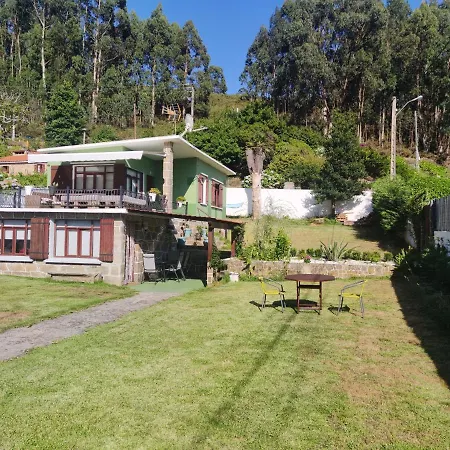 Дом отдыха Casa A Pie De Playa De Carino Doninos