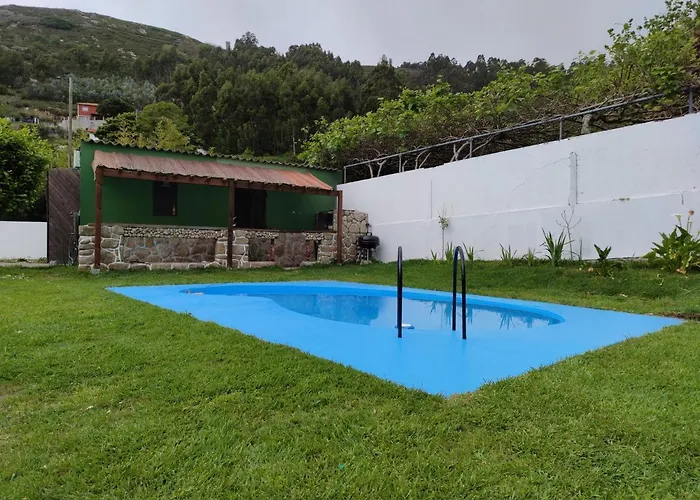 Ferienhaus Casa A Pie De Playa De Carino Doninos